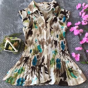 S.L.B. Floral Button-Up Blouse